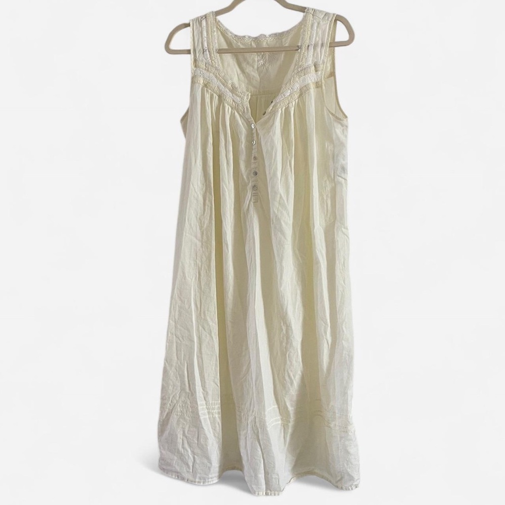 Eileen West Cream Sleeveless Gown with Lace Detail